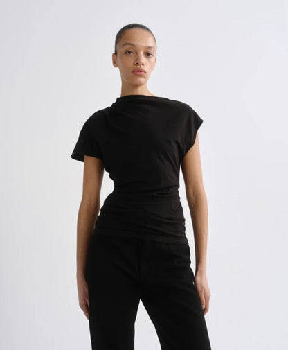 Beckly Tee